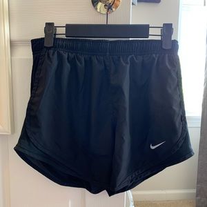 Nike Tempo Dry running shorts size S